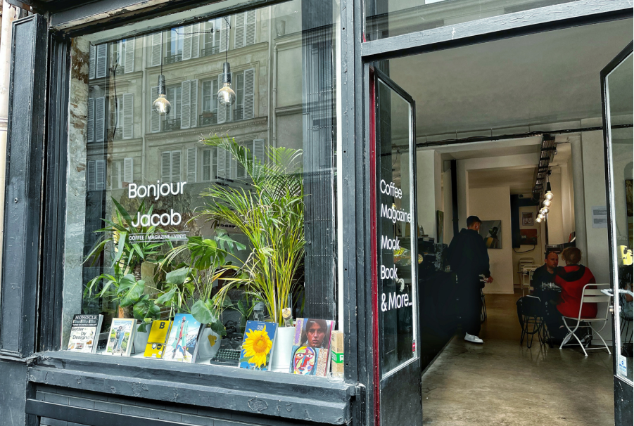 Café-librairie Bonjour Jacob à Paris 10 - vitrine