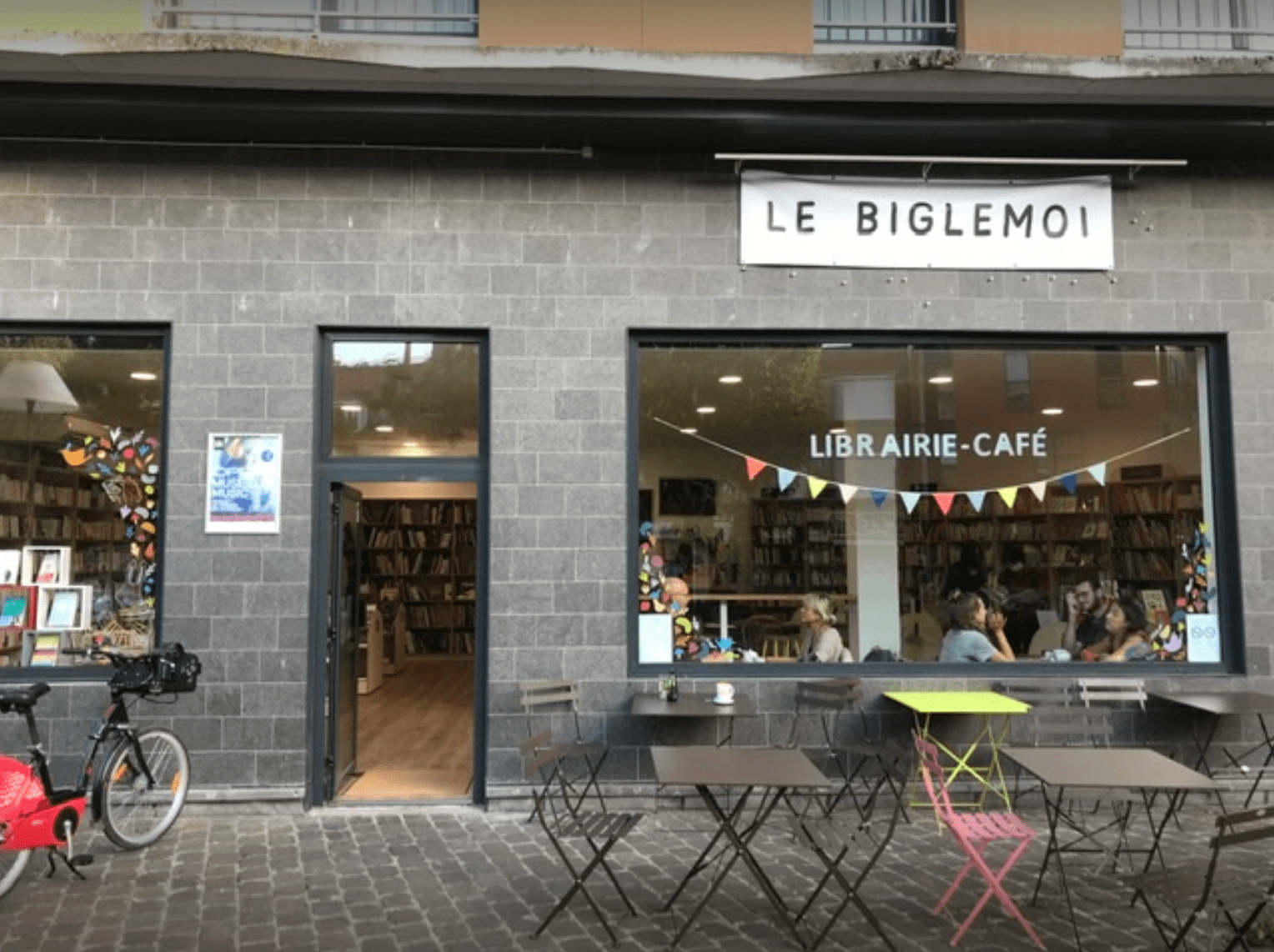 Café-librairie Le Biglemoi à Lille - extérieur