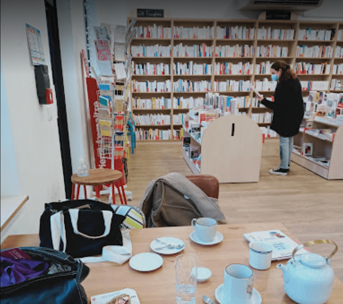 Café-librairie Le Biglemoi à Lille - intérieur
