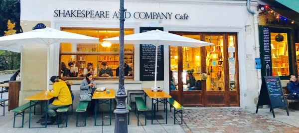 café librairie Shakespeare & Company à Paris - terrasse